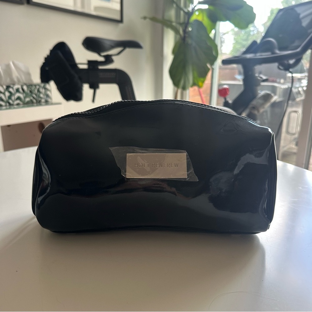 🆕 HOLT RENFREW Patent Leather Travel/Make Up/Cosmetic/Toiletry Bag